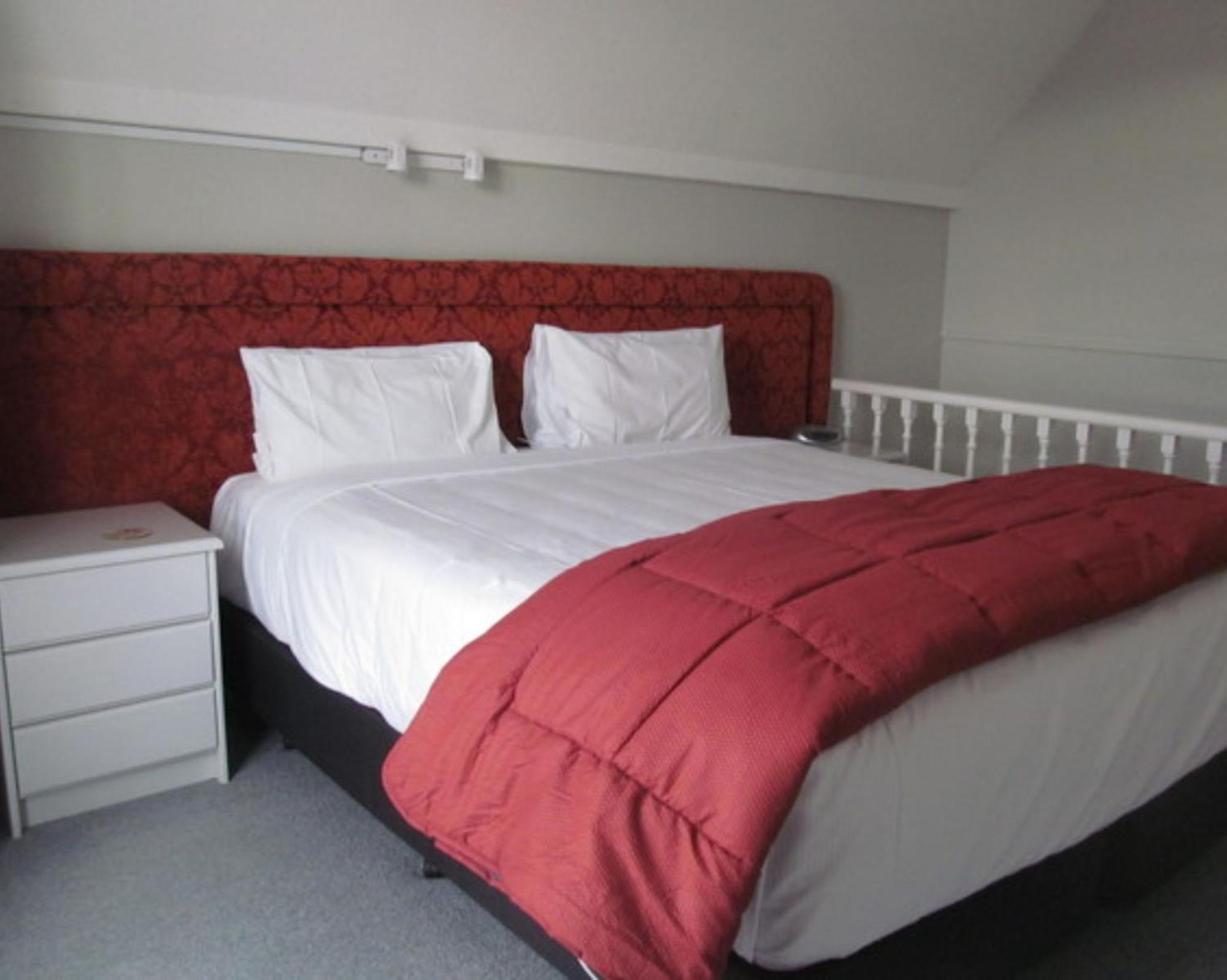 Phoenix Thermal Resort - Taupo Phòng bức ảnh